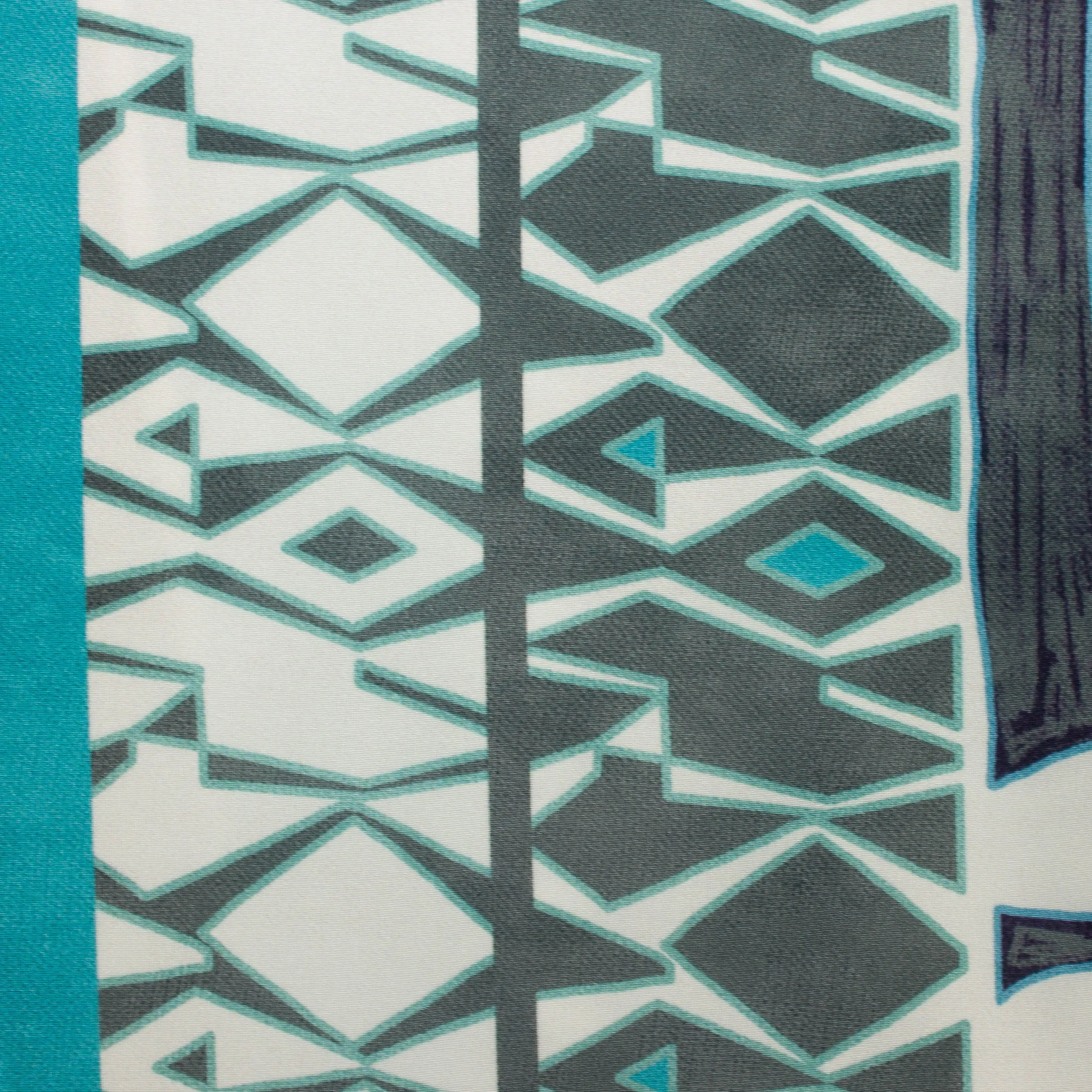 Polyester wit met abstracte figuren in grijs en turquoise